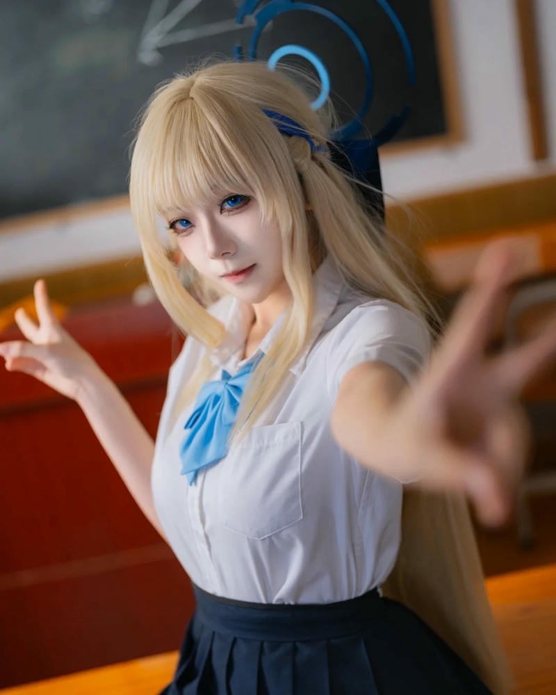 Hình ảnh cosplay học sinh 20