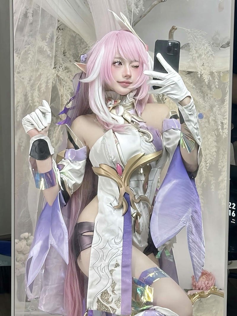 Nguyễn Thị Hà Vi Cosplay 19