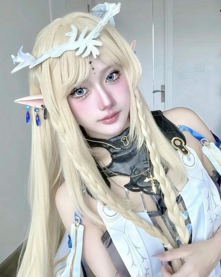 Nguyen Thi Ha Vi cosplay yeu tinh tai nhon toc vang