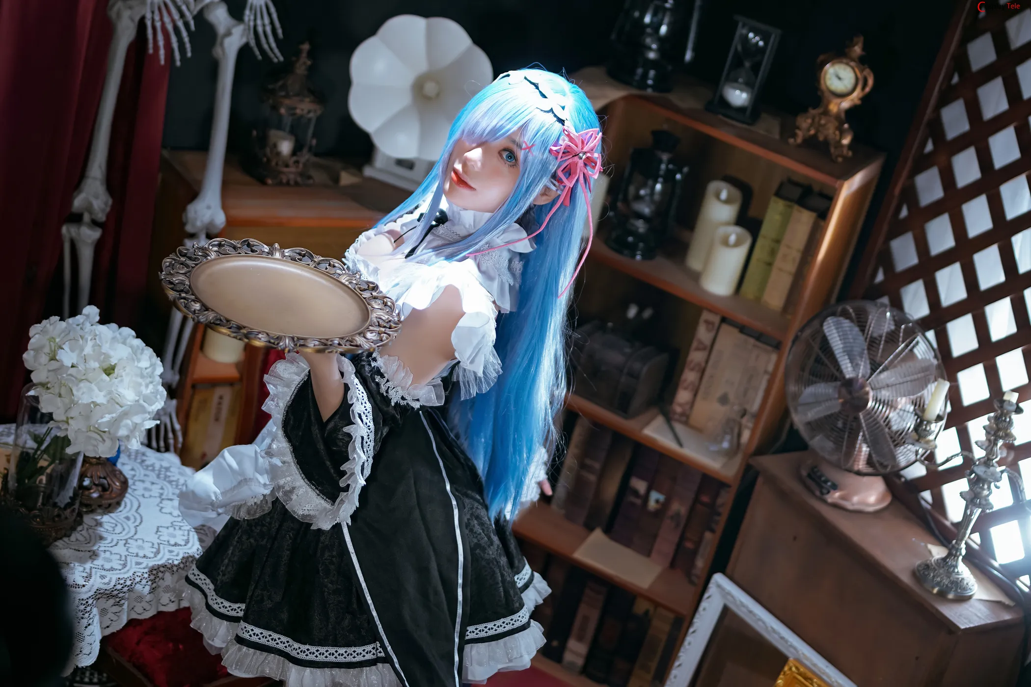 Jiu Yan cosplay Rem 7