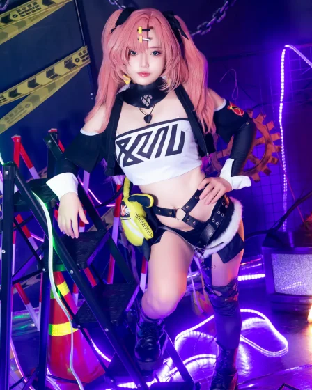 Messie Huang cosplay Nicole Demara Zenless Zone Zero 1 result