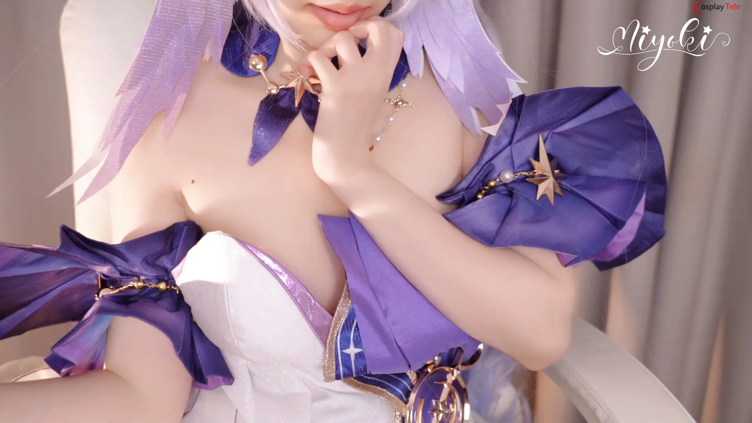 Misaki Suzuki cosplay Robin 11